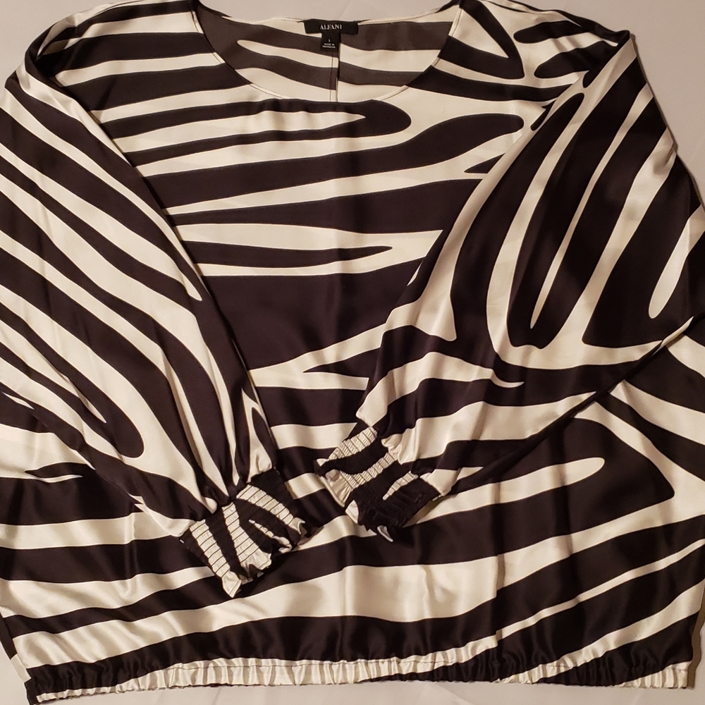 ALFANI Black and White All Over 100% Polyester